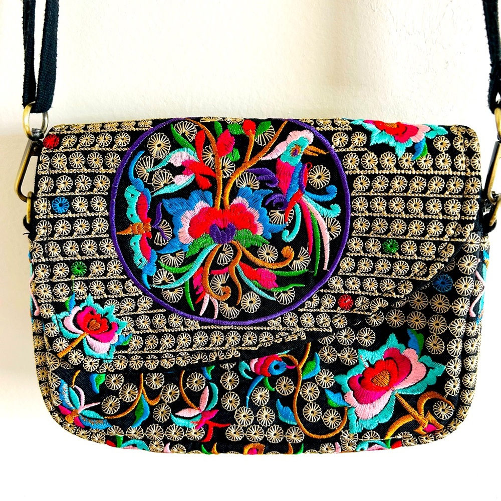 MULTICLOLORED FESTIVAL FLORAL CROSSBODY EMBROIDERED 🌺🌹🌸🌻🌼🌙🌞
